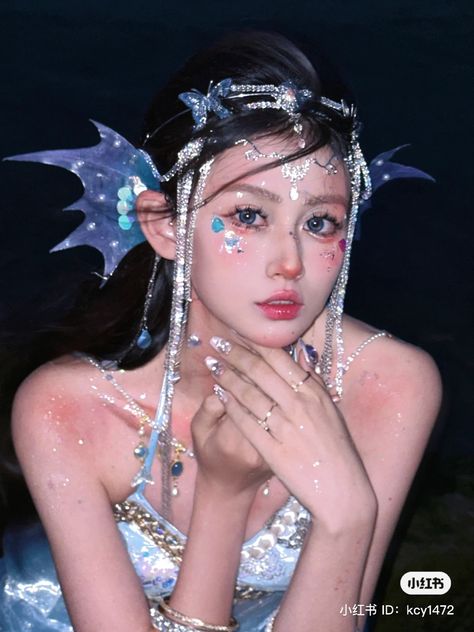 Douyin Fairy Costume, Ulzzang Halloween Costume, Douyin Halloween Costume, Douyin Halloween, Douyin Photoshoot, Makeup Douyin, Siren Aesthetic, Christmas Face Painting, Halloween 23