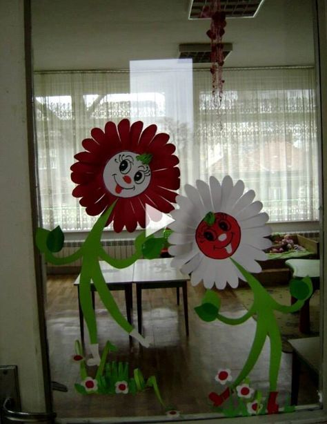 School Board Decoration, Paper Cutout Art, Preschool Art Activities, Hand Crafts For Kids, Mothers Day Crafts For Kids, Diy Crafts Paper Flowers, Diy Crafts For Kids Easy, Fall Crafts For Kids, Art Activities For Kids