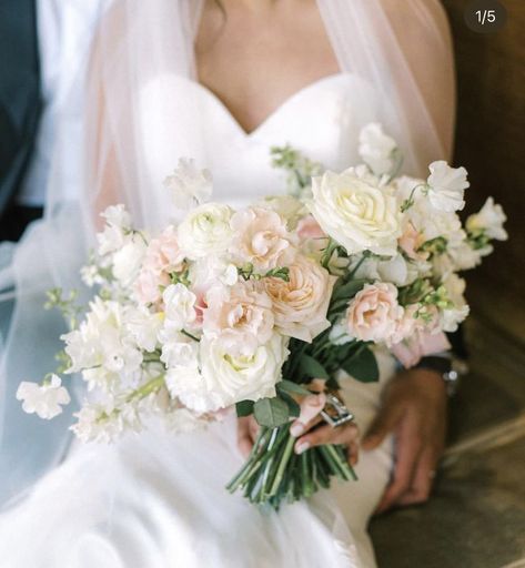 Pink And White Wedding, Gorgeous Bouquet, Pink And White Weddings, Wedding Lookbook, Gold Wedding Inspiration, Blush Bouquet, White Wedding Theme, Romantic Bouquet, Beige Wedding