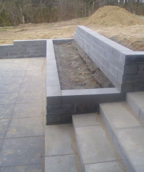 Moderne Have, Garden Retaining Wall, Sloped Backyard, Landscaping Retaining Walls, Garden Stairs, Back Garden Design, Sloped Garden, Garden Steps, Patio Garden Design