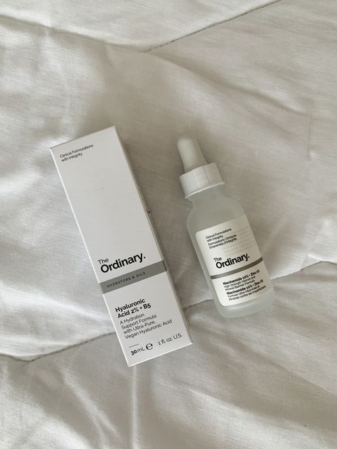 ig: catarina.bpinto Motivation Playlist, Ordinary Skincare, The Ordinary Skincare, Skincare Essentials, Acne Solutions, Facial Skin Care Routine, Vitamins For Skin, Glowy Skin, Body Care Routine