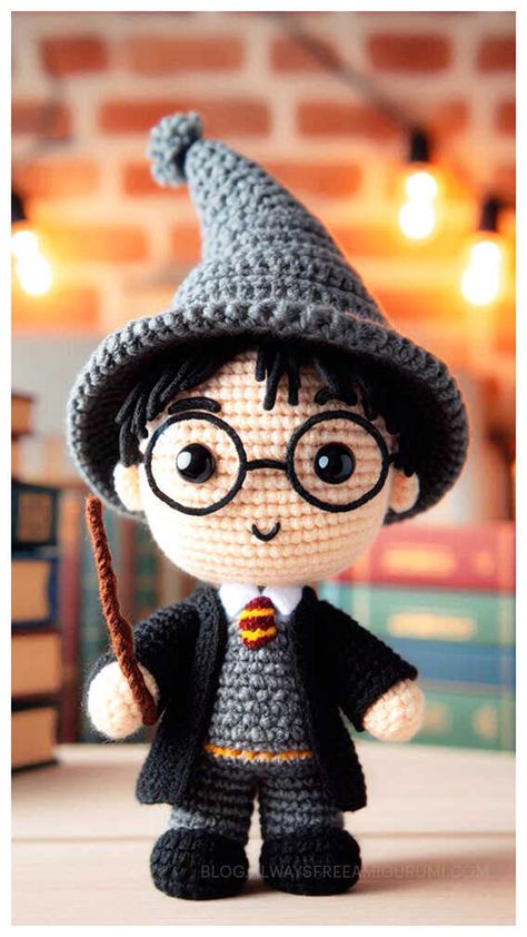 Harry Potter Amigurumi Crochet Free Pattern Harry Potter Crochet Keychain, Crochet Disney Characters Free Pattern, Amigurumi Harry Potter Free Pattern, Crochet Toys For Boys, Crochet Hogwarts, Disney Amigurumi Free Pattern, Crochet Patterns Harry Potter, Harry Potter Crochet Patterns Free, Tricot Harry Potter