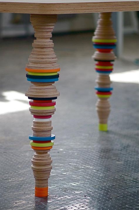 Funky Table Legs, Painted Table Legs Ideas, Diy Table Legs Ideas, Table Leg Ideas, Table Legs Ideas, Table Legs Diy, Colorful Circle, Circle Table, Table Leg