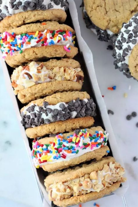 Peanut Butter Cookie Ice Cream Sandwich, Cookie Ice Cream Sandwiches, Cookie Ice Cream, Best Peanut Butter Cookies, Delicious Ice Cream, Chewy Peanut Butter Cookies, Ice Cream Cookie Sandwich, Healthy Food Facts, Peanut Butter Cookie