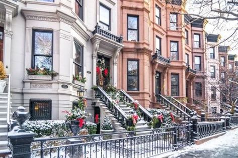 New York Places, Christmas New York, Winter In New York, New York Wallpaper, New York City Photos, Places In New York, Park Slope, Chrysler Building, The Statue Of Liberty