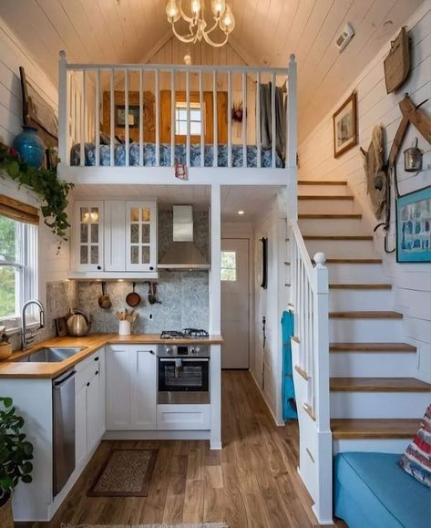 Shed To Tiny House Interior, Tiny House Ideas Interior, Green Mansion, Small Apartment Ideas, Tiny Home Ideas, Decor Room Ideas, Tiny House Cottage, Bilik Idaman, Tiny House Interior Design