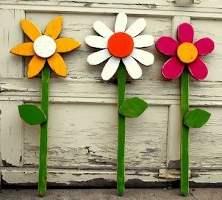 1000+ ideas about Wooden Flowers on Pinterest Outdoor Decor Ideas Diy, Wood Flower Patterns, Crafts Outdoor, Spring Wood Crafts, Easter Wood Crafts, Halloween Things, Summer Items, Flower Shapes, Summer Stuff