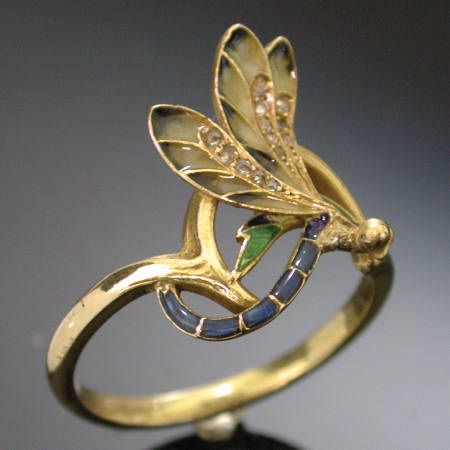 Art Nouveau jewellery from the years 1895-1915 Dragonfly Ring, Bijoux Art Nouveau, Art Nouveau Ring, Dragonfly Jewelry, Insect Jewelry, Art Nouveau Jewelry, Deco Jewelry, Art Deco Jewelry, Sea Glass Jewelry