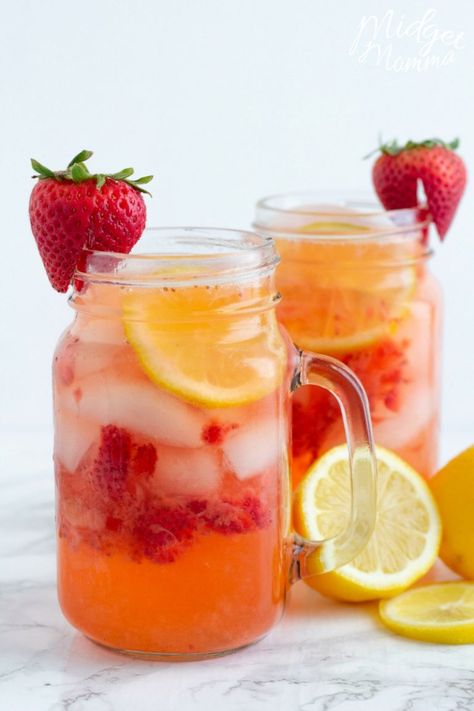 Easy Lemonade, Summer Drinks Nonalcoholic, Easy Strawberry Lemonade, Easy Lemonade Recipe, Homemade Strawberry Lemonade, Strawberry Lemonade Recipe, Homemade Lemonade Recipes, Strawberry Drinks, Drink Recipes Nonalcoholic