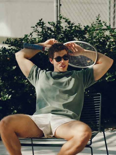 Derek Chadwick, Tennis Photoshoot, Sports Boys, Tennis Fashion, Beach Wear Men, Summer 22, Aesthetic Guys, Men Model, Men Fashion Casual Outfits