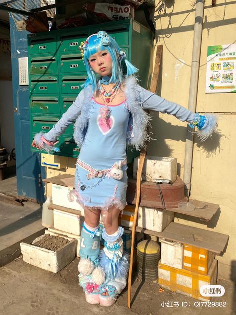 Sea Punk Outfits, Summer Harajuku Outfits, Blue Gyaru Outfit, Pastel Decora Kei, Yabi Fashion, Kawaii Outfits Pastel, Electric Outfit, J Fashion Street, Dress Leg Warmers