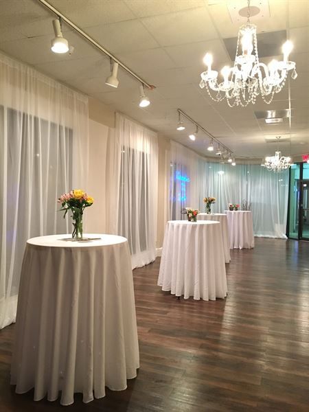 Low Ceiling Event Space, Event Room Decor, Event Room Design Spaces, Event Space Decor Ideas, Small Event Space Decor, Small Event Space Business, Event Space Design Ideas, Micro Event Space, Event Room Design