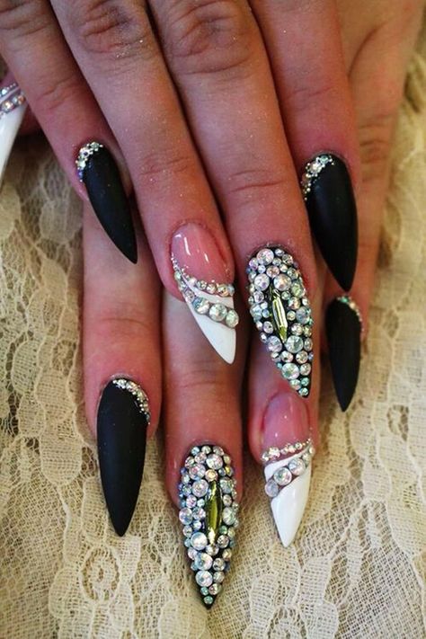 45 Glamorous Bling Nail Art Designs For 2017 White Bling Nails, Simple Elegant Nails, Long White Nails, White Stiletto Nails, Metal Nails, Nails With Rhinestones, Bling Nail Art, 2017 Style, Elegant Nail