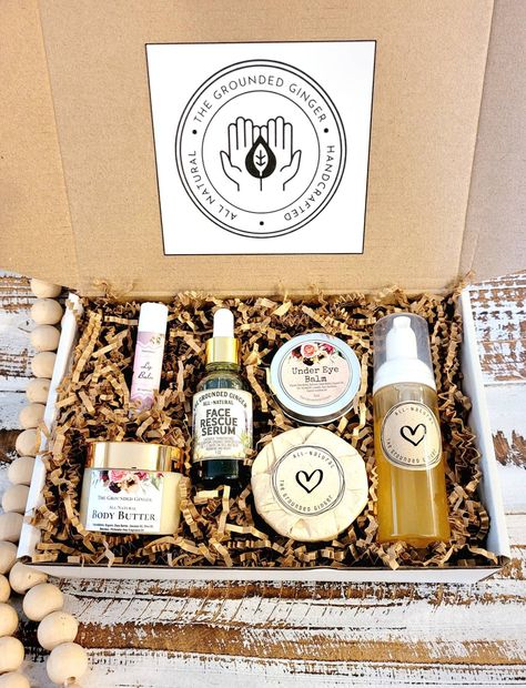 Skin Care Box Packaging, Skin Care Packaging Ideas, Natural Cosmetics Packaging, Skincare Gift Box, Skincare Kits, Skincare Label, Packaging Presentation, Organic Face Wash, Skincare Kit