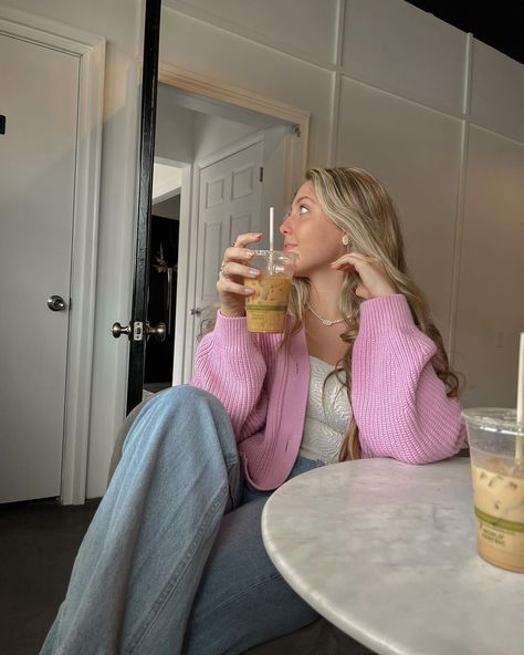 Mack Truex Outfits, Coffee Shop Pics Photo Ideas, Christian Outfits, Quick Coffee, Outfit Inspired, She Is Clothed, Aesthetic Fits, Spring Fits, Sporty Casual