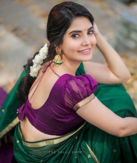 Buff Sleeves Blouse Designs, Buff Sleeves, Silk Saree Blouse Designs Patterns, Stylish Actresses, Mysore Silk Saree, New Saree Blouse Designs, Traditional Blouse Designs, Latest Model Blouse Designs, Fashionable Saree Blouse Designs