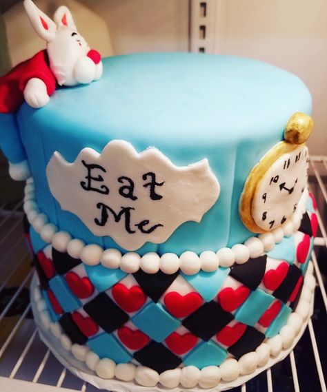 Tea Party Cakes, Cake Tea Party, Tea Party Cake, Cake Party, Eat Me, Mad Hatter Tea, Mad Hatter Tea Party, Party Cake, Mad Hatter