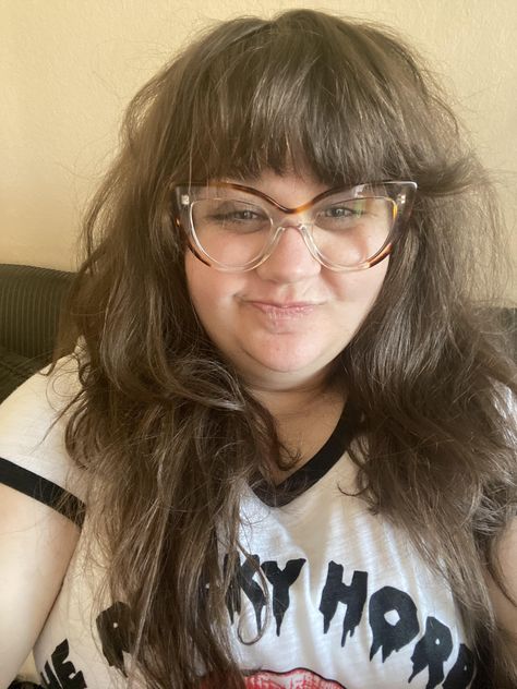 32f grew all the dye out of my hair and chopped some layers and bangs... what do you think? I have a very round face small forehead but thick coarse hair & finding the new 30s me (if that makes sense?) #hair #hairstyle #hairstyles #beauty Curtain Bangs Glasses, Bangs And Glasses, Small Forehead, Thick Coarse Hair, Celebrity Hair Colors, Layers And Bangs, The Dye, Big Forehead, Celebrity Hair