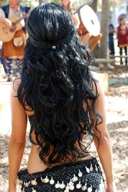 LOOOVVEEEEEE. Party Hairstyles For Long Hair, Iron Butterfly, Hair Mask Recipe, Black Curls, Big Curly Hair, Long Curls, Long Black Hair, Long Wavy Hair, Cut My Hair