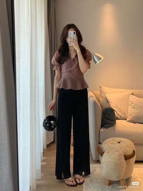 Dressing In Your 20s, Korean Slacks Outfit, Tita Outfit Aesthetic, Casual Day Date Outfit, Korean Simple Outfits, Work Outfit Dress, Feminine Business Casual, Japan Outfit Ideas, Tita Outfit