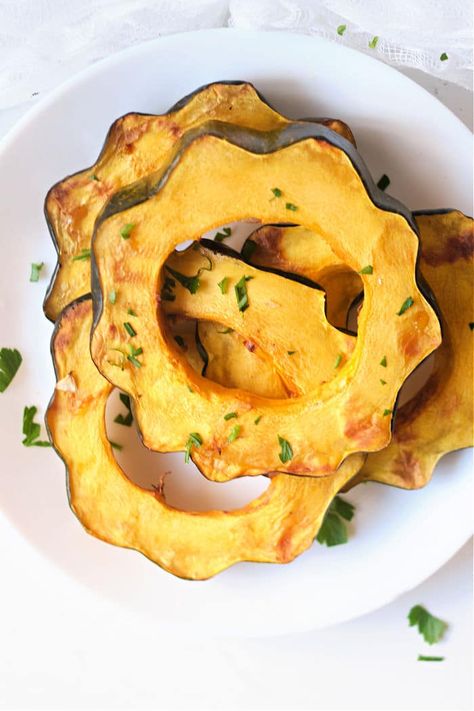 Ninja Foodi Acorn Squash · The Typical Mom Acorn Squash Slices, Air Fryer Acorn Squash, Acorn Squash Recipe, Vegetable Side Dishes Healthy, Air Fryer Cooking Times, Acorn Squash Recipes, Healthy Vegetable Recipes, Butternut Squash Recipes, Acorn Squash