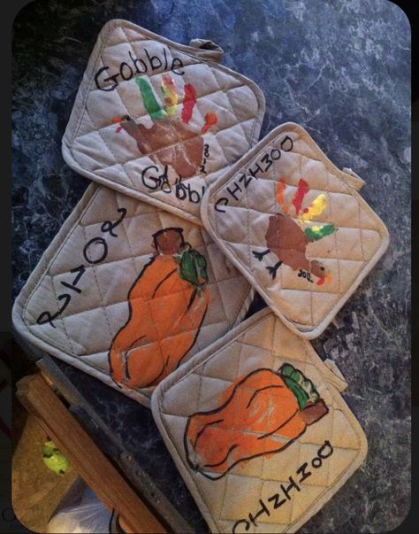 Handprint Pot, Pot Holder Crafts, Thanksgiving Food Crafts, Prayer Crafts, Thanksgiving Crafts Preschool, Turkey Handprint, Turkey Pot, November Crafts, Thanksgiving Prayer