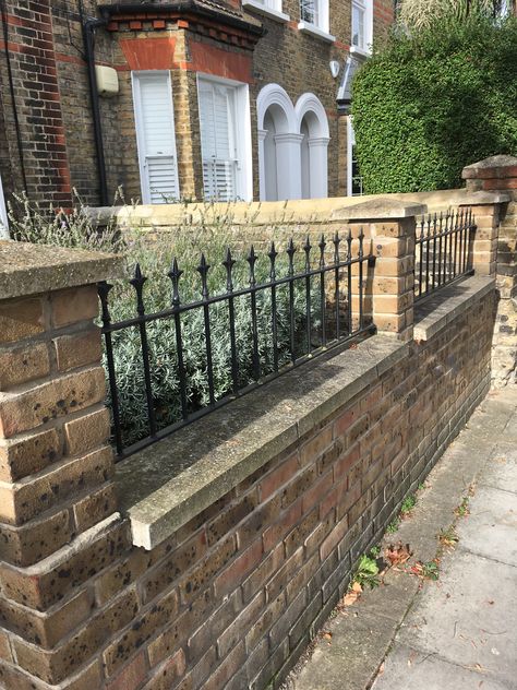 Front Garden Wall Ideas, Victorian Railings, Front Garden Wall, Garden Wall Ideas, Wire Railing, Gates And Railings, Garden Walls, Front Fence, Steel Fence