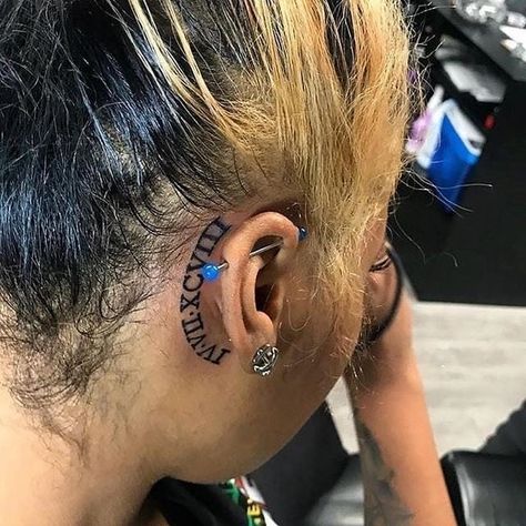 Behind Ear Tattoos, Face Tattoos For Women, Girl Neck Tattoos, Roman Numeral Tattoos, Model Tattoo, Neck Tattoos Women, Black Girls With Tattoos, Inspiration Tattoos, Pretty Tattoos For Women