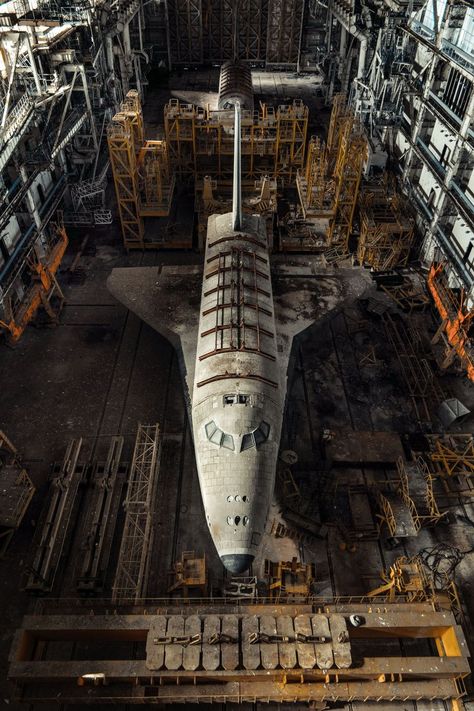 Urban Exploration Photography, Urban Exploration, Space Shuttle, To Infinity And Beyond, Abandoned Buildings, Abandoned Houses, Abandoned Places, Daily Mail, Spaceship