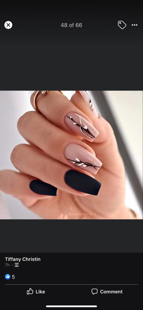 Black And Gold Nails For Wedding, Classy Nails For Black Dress, Black Beige Nails Design, Beige Nails With Black Design, Graduation Nails For Black Dress, Tan Nails With Black Design, Black Classy Nail Designs, Black Nude Gold Nails, Nude Black And Gold Nails