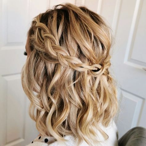 Medium Length Hair Styles For Weddings Bridesmaid Half Up, Hair Styles For Short Hair Wedding Ideas, Short Hoco Hairstyles, Boho Hairstyles For Short Hair, Bridesmaid Hairstyles Short Hair, Bridesmaid Hairstyles For Short Hair, Stylish Braids, Guest Hair, How To Curl Short Hair