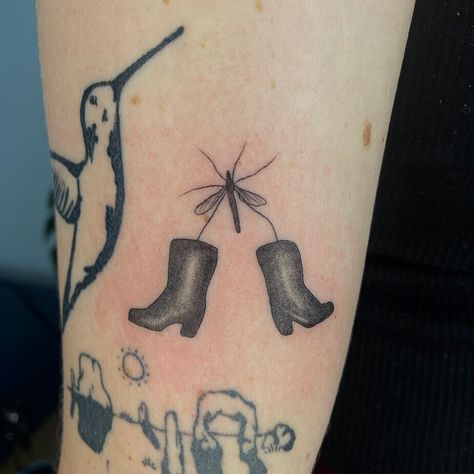 Bad Butterfly Tattoo, Mosquito Tattoo Ideas, Cute First Tattoo Ideas Meaningful, Glass Frog Tattoo, Tiny Insect Tattoo, Bonnaroo Tattoo, Creative Tattoos Ideas, Bug Wing Tattoo, Interesting Tattoos For Women