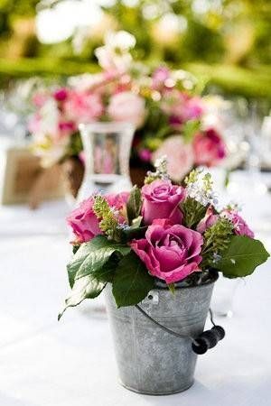 Small buckets with floral arrangements for long tables seating 10 Tin Bucket, Buckets, Pink Roses, Tin, Roses, Wine, Flowers, Pink, White