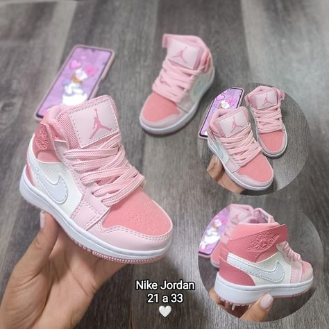 Cute Jordans, Themed Kids Room, Jordans Girls, Nike Retro, Baby Facts, Camping Items, Baby Sneakers, Girl Fits