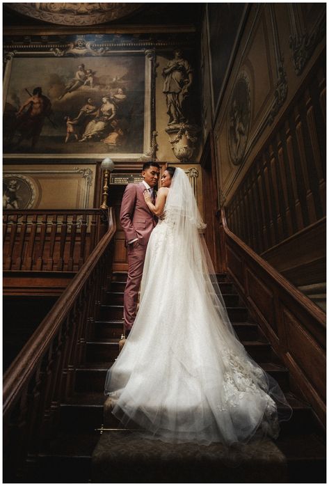 Bride and Groom on the stunning staircase as Moor Park wedding venue in Hertfordshire Formal Poses, Wedding Stairs, Wedding Staircase, Wedding Photography Guide, Vintage Wedding Photography, Wedding Couple Photos, Wedding Couple Poses, Bride Photography, Film Wedding Photography