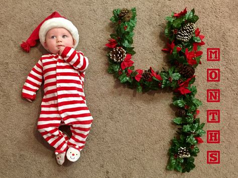 Four months photo, season of winter, baby first year, Christmas First Winter Baby Photoshoot, Christmas Baby Photoshoot Ideas, Baby Holiday Photos, Baby Christmas Photography, Baby First Year, Christmas Baby Pictures, Baby Milestones Pictures, Baby Christmas Photos, First Christmas Photos