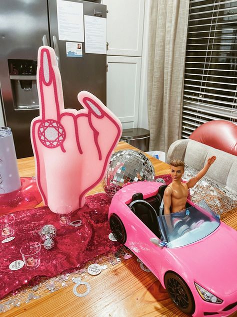 Barbie bach trip tablescape Bridal Pool Party, Bachelorette Decor Ideas, Barbie Bachelorette, Bachelorette Inspo, Bachelorette Decor, Barbie Car, Bridesmaid Duties, Bachelorette Decorations, Malibu Barbie