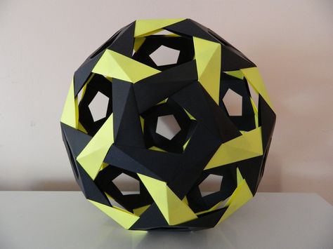 Penultimate Unit Truncated Icosahedron | Designer: Robert Ne… | Flickr Origami Architecture, Origami Diagrams, Modular Origami, Origami Art, Origami Crafts, Kirigami, String Art, In November, Paper Art