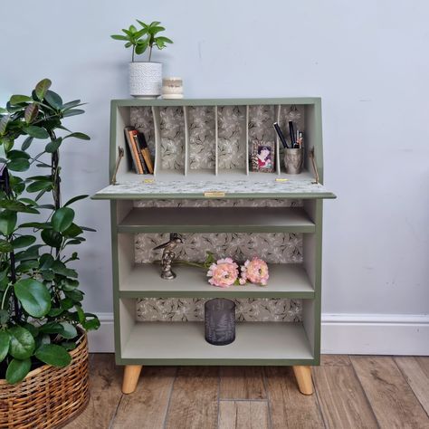 Upcycle Writing Bureau, Painted Bureau Ideas, Upcycled Bureau Ideas, Writing Bureau Upcycled, Bureau Upcycle Ideas, Bureau Desk Upcycle, Upcycle Bookshelf, Bureau Upcycle, Victorian Writing Desk