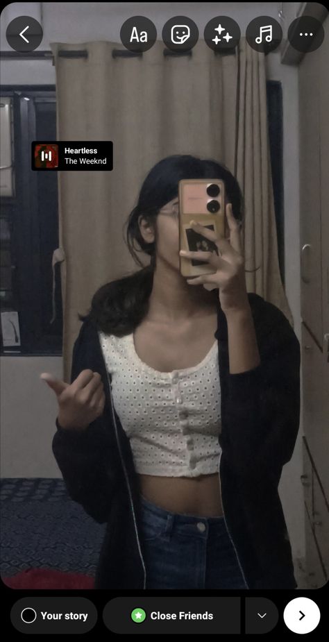 Mirror Selfie Songs For Instagram Story, Mirror Instagram Story, Poses For Shy People, Mirror Pics Poses, Selfie At Home, Casual Indian Fashion, Selfie Photography, Desi Fashion Casual, Self Portrait Poses