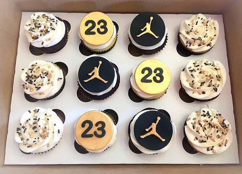 Michael Jordan Cupcakes Michael Jordan Cupcakes, Nike Cupcakes, Jordan Cupcakes, Michael Jordan Cake, Smash Chocolate, Bday Party Boy, Jordan Cake, Basketball Birthday Cake, Basketball Cupcakes