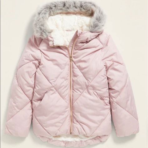 Cute Jackets For School, Coquette Coat, Cute Winter Jackets, Pink Puffy Jacket, Cool Puffer Jacket, 2000s Jacket, Jackets Aesthetic, Cute Puffer Jacket, Quince Gifts