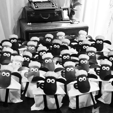 Shaun The Sheep Party, Sheep Party, Sheep Cupcakes, Timmy Time, Farm Themed Party, Eid Crafts, Shaun The Sheep, Eid Ul Adha, Cute Sheep