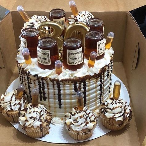 Birthday Cakes With Liquor Bottles, Dusse Bottle Cake Ideas, 21st Birthday Cake Hennessy, Men Birthday Cakes Liquor, 1738 Remy Cake, Henny Cake Birthday Men, Hennesy Cake Birthdays, Alcohol Birthday Cake For Men Drinks, Hennessey Cake For Men