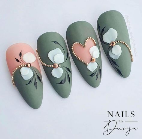 Bridal Nails Designs, Quick Nail Art, Mickey Nails, Art Deco Nails, Glossy Paint, Romantic Nails, Fancy Nails Designs, Beauty Nails Design, Cute Nail Art Designs