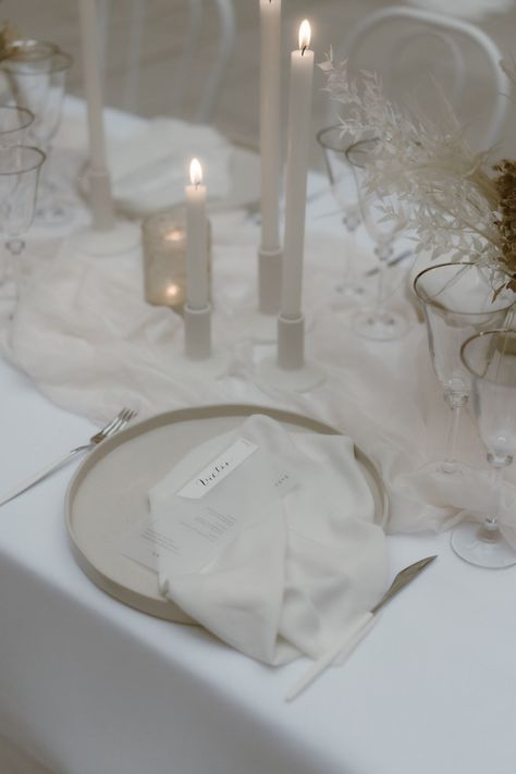 Minimalist Table Setting Wedding, Modern Ethereal Wedding, White Wedding Aesthetic, Modern Wedding Aesthetic, Castle Reception, White Tablescape, Bridal Editorial, Ethereal Wedding, The Lane