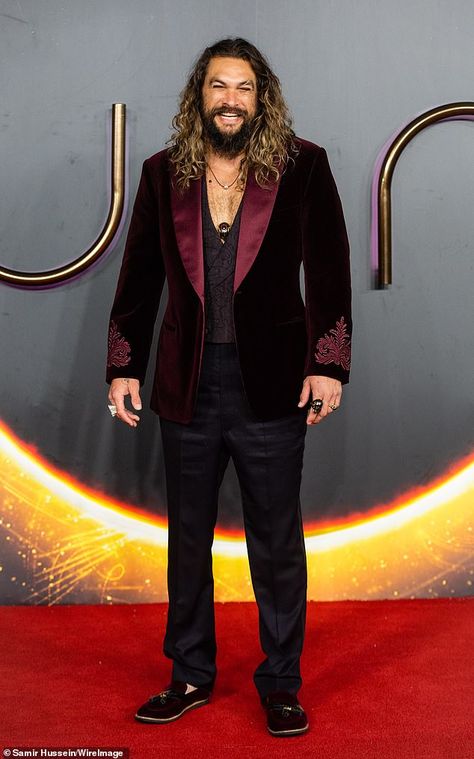 Impostor: It seems the dreaded 'impostor syndrome' can even set in for big stars like Jason Momoa, who opened up about one particular scene he filmed in Dune Jason Momoa Latest Picture, Jason Momoa New Pictures 2024, Jason Momoa Body, Aquaman Actor, Impostor Syndrome, Jason Momoa Aquaman, Kira Kosarin, Jason Momoa, Aquaman