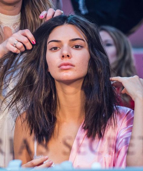 Kendall Jenner No Makeup, Kendall Jenner Maquillaje, Backstage Makeup, Kendall Jenner Makeup, Kendal Jenner, Kendall Jenner Photos, Mode Ulzzang, Rooms Design, Models Backstage