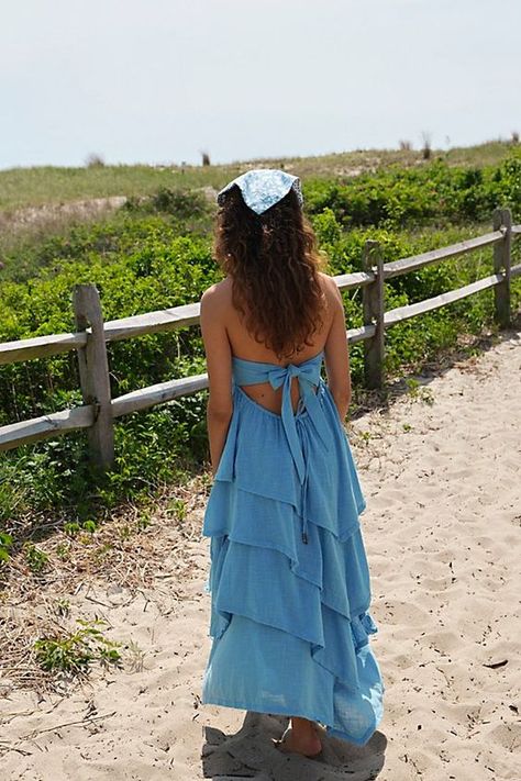 Seraina Maxi #BeachyOutfits #BeachStyle #Beachwear #BeachLooks Long Blue Maxi Dress, Blue Beach Dresses, Beachy Dresses, Beachy Outfits, Senior Photo Outfits, Long Sundress, Tailored Clothes, Maxi Sundress, Boho Chic Outfits