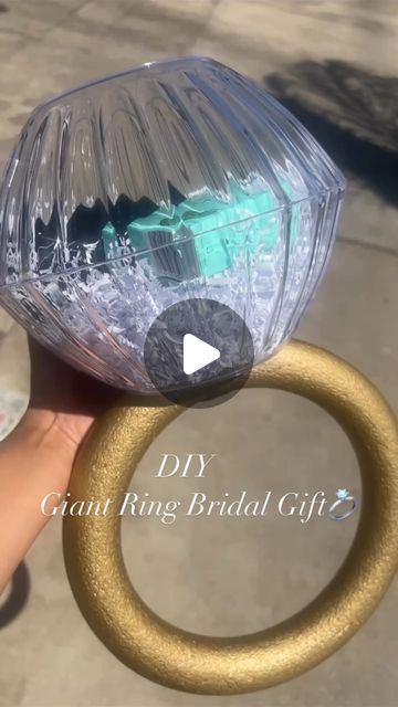 Bridesmaid Gift Ideas Diy, Diy Gift For Bride, Diy Bride Gifts, Diy Engagement Ring, Bride Basket, Diy Bridal Shower Gifts, Brides Basket, Wedding Gift List, A Beautiful Soul